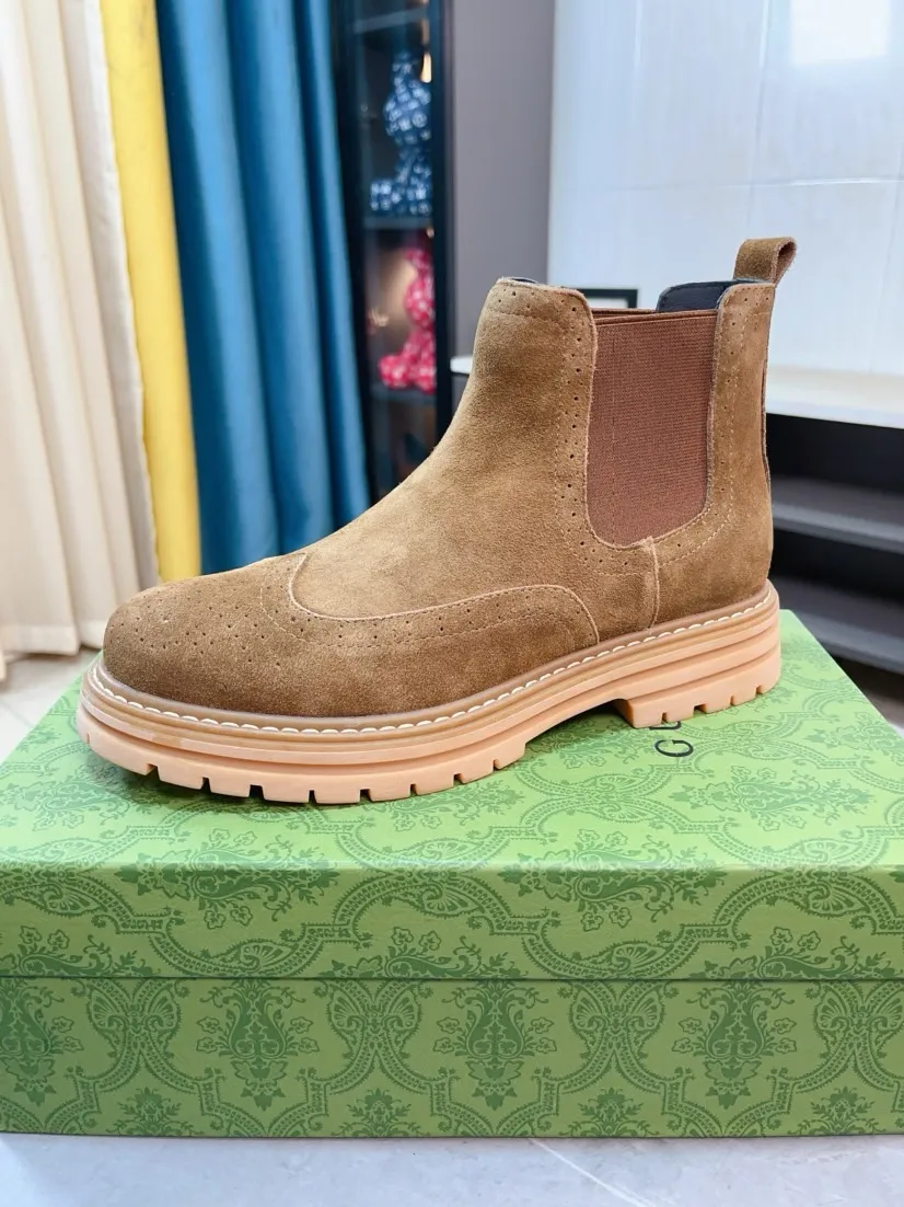 Men's shoes 💰540🌸🌸 (GUCCI) [cow lining plus velvet optional] [can be made without standard] New product Martin boots imported from Canada with full top layer high mercerized frosted fabric, punched using 3D digital technology, high-end and classy, ​​versatile to wear, full of three-dimensionality, close pictures will make you obsessed with the leather. You can't extricate yourself ~ the best on the market.          Fabric: Cowhide/Embossed Lining: Cowhide.          Please make a note when placing an order, sizes: 38-44 (37, 45, 46 can be customized and cannot be returned or exchanged) 5 colors available; black, gray, khaki, coffee, and earthy yellow